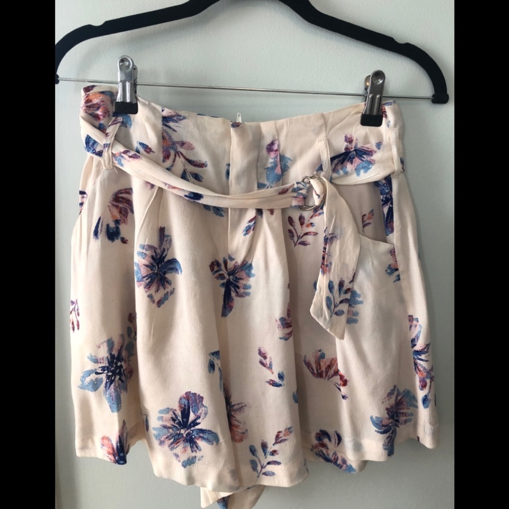 ASTR the label waist shorts size small